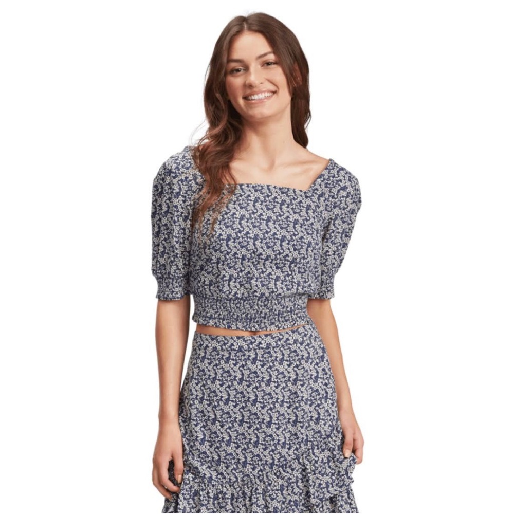 2 Roxy Tops Size small - Picture 3 of 8